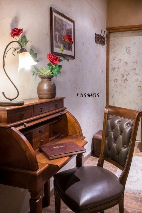 Ampolis Guest House Arachova Extérieur photo